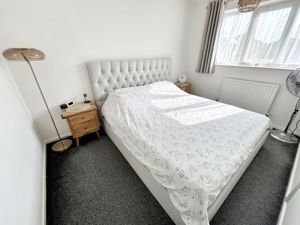 Bedroom- click for photo gallery